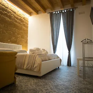 Couette-café Kolymbetra ***